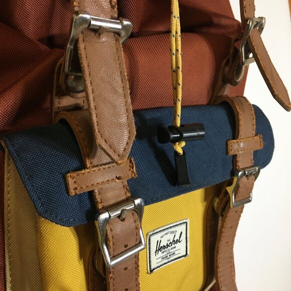 Herschel Supply Co Little America Backpack - Size 30L - Pre-Owned - NAPVHY - Picture 3 of 6